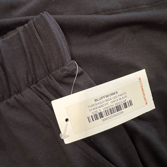 Elegant Black Wide Leg Women's Pants - Picture 2 of 4